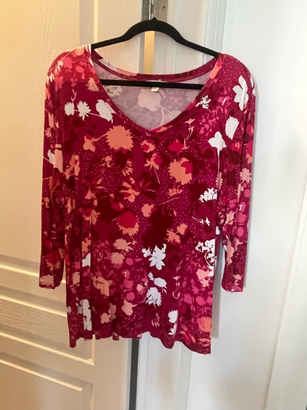 The Pioneer Woman Raspberry Pink Floral V-Neck XXL Long Sleeve Top